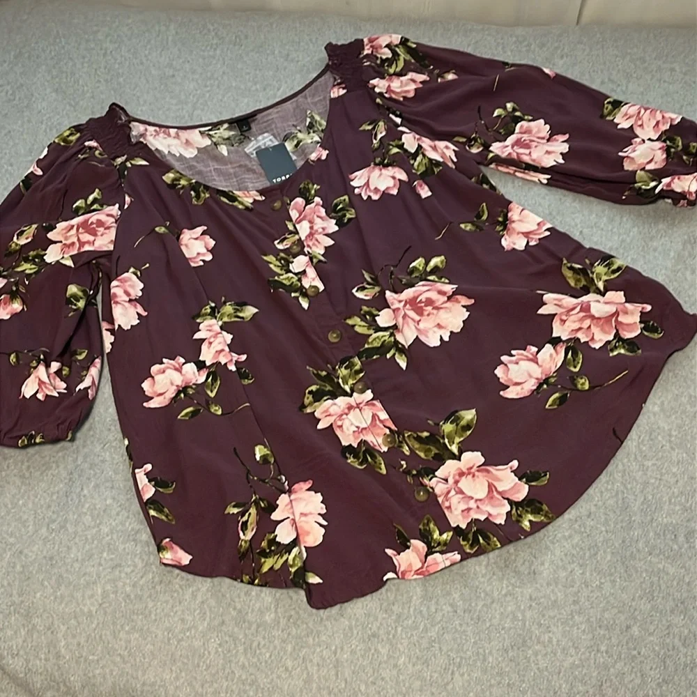 New Torrid Button Front Floral Top Size 1X Flowy Tunic